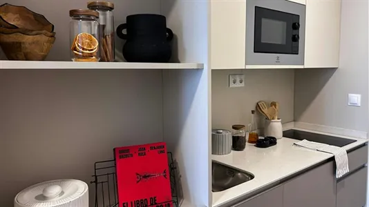 Apartments in El Encinar de los Reyes - photo 6