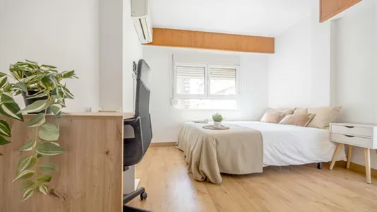 Rooms in Tavernes Blanques - photo 1