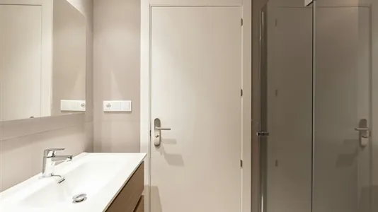 Rooms in Madrid Chamberí - photo 4