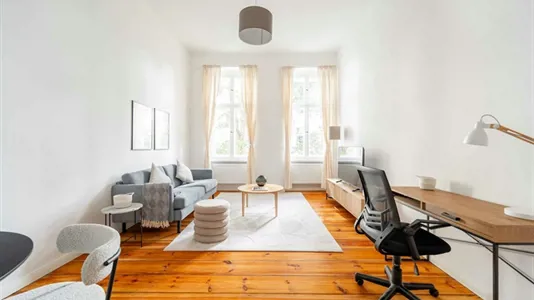 Apartments in Berlin Tempelhof-Schöneberg - photo 1