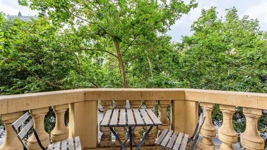 Rooms in Barcelona Eixample - photo 9