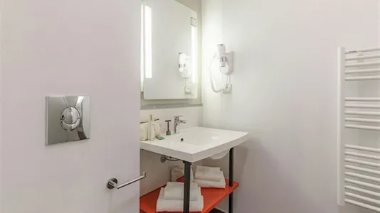 Apartments in Bordeaux - photo 7