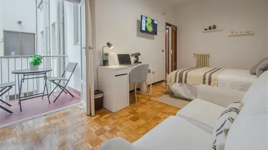 Rooms in Madrid Retiro - photo 4