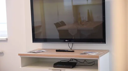 Apartments in Vienna Hietzing - photo 6