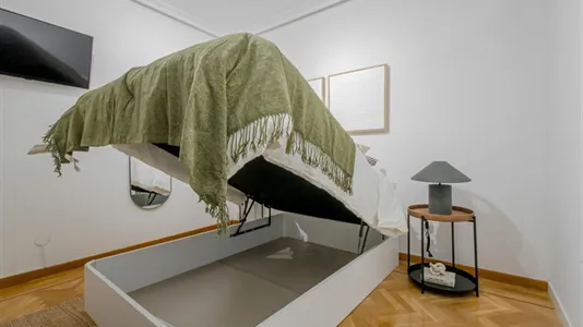 Rooms in Madrid Retiro - photo 5