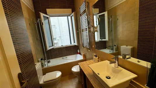 Rooms in Madrid Salamanca - photo 9