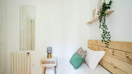 Rooms in Madrid Chamberí - photo 1