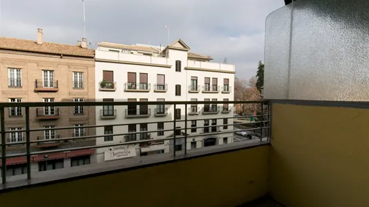 Rooms in Granada - photo 4