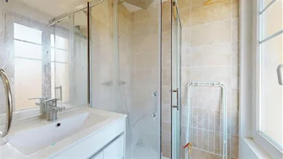 Room for rent in Dijon, Bourgogne-Franche-Comté