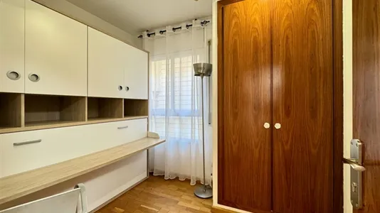 Rooms in Barcelona Eixample - photo 4