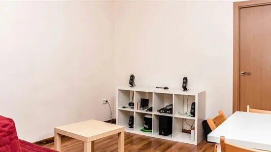 Rooms in Barcelona Ciutat Vella - photo 9