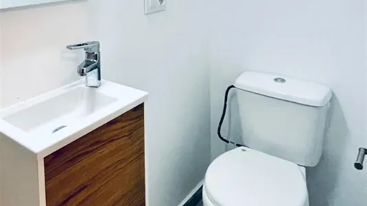 Rooms in Madrid Centro - photo 4