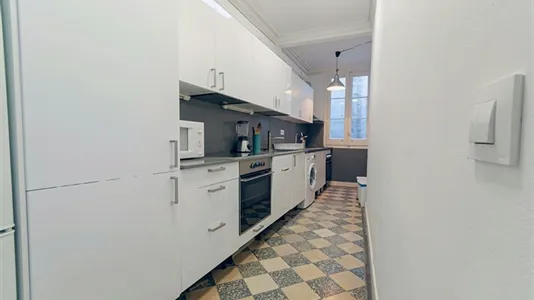 Rooms in Barcelona Ciutat Vella - photo 7