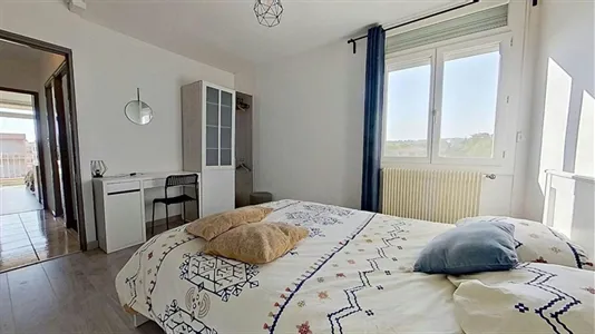 Rooms in Nîmes - photo 1