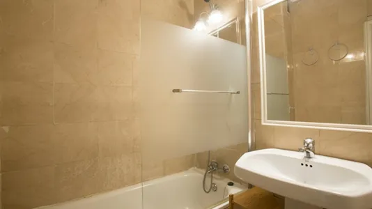 Rooms in Madrid Centro - photo 2