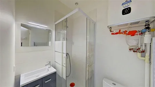 Rooms in Poitiers - photo 3