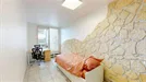 Room for rent, Angoulême, Nouvelle-Aquitaine, &lt;span class=&quot;blurred street&quot; onclick=&quot;ProcessAdRequest(12253561)&quot;&gt;&lt;span class=&quot;hint&quot;&gt;See streetname&lt;/span&gt;[xxxxxxxxxxxxx]&lt;/span&gt;