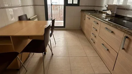 Rooms in Castellón de la Plana/Castelló de la Plana - photo 4