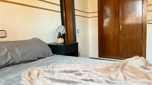 Rooms in Madrid Retiro - photo 5