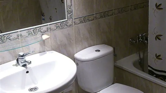 Rooms in Jaén - photo 3