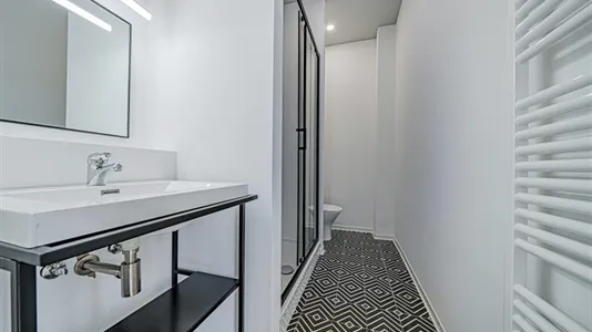 Rooms in Charleroi - photo 6