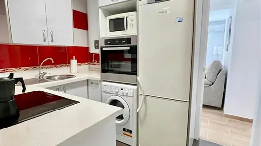 Rooms in Málaga - photo 7