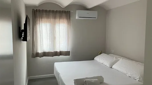 Apartments in Barcelona Eixample - photo 5