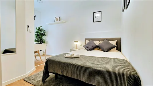 Rooms in Madrid Centro - photo 1