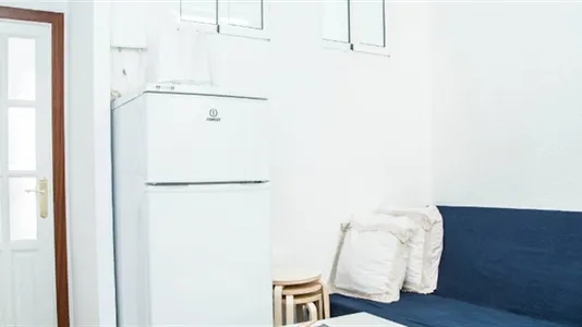 Rooms in Barcelona Ciutat Vella - photo 4