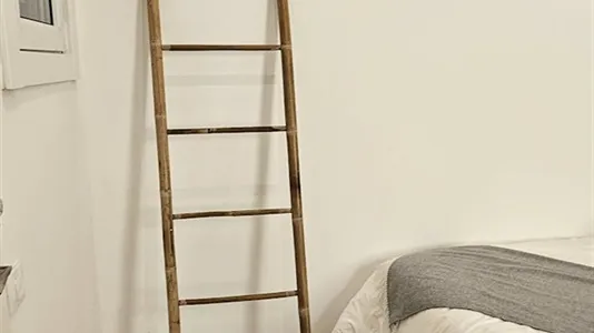 Rooms in Barcelona Eixample - photo 8