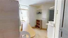 Room for rent, Lille, Hauts-de-France, &lt;span class=&quot;blurred street&quot; onclick=&quot;ProcessAdRequest(9978002)&quot;&gt;&lt;span class=&quot;hint&quot;&gt;See streetname&lt;/span&gt;[xxxxxxxxxxxxx]&lt;/span&gt;
