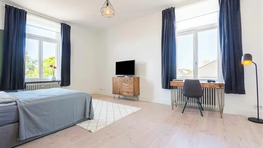 Rooms in Frankfurt Innenstadt III - photo 3