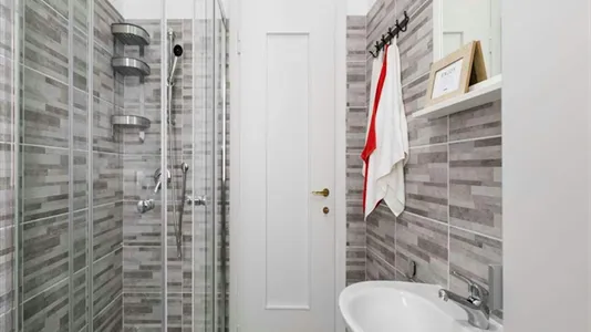 Rooms in Milano Zona 8 - Fiera, Gallaratese, Quarto Oggiaro - photo 9