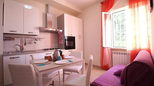 Apartments in Roma Municipio VII – Appio-Latino/Tuscolano/Cinecittà - photo 4