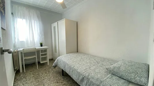 Rooms in Adaro - photo 4