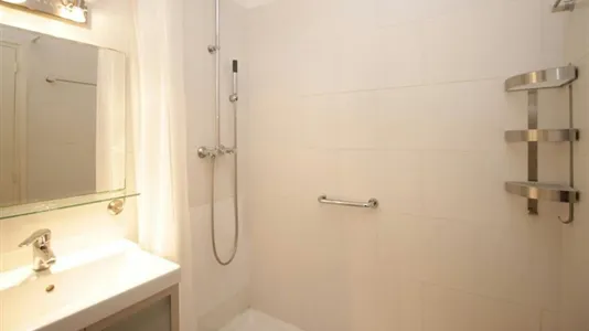 Rooms in Barcelona Sants-Montjuïc - photo 8