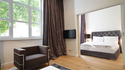 Apartments in Frankfurt Süd - photo 5