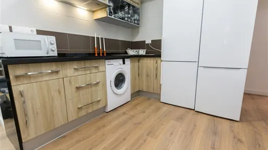 Rooms in Málaga - photo 7