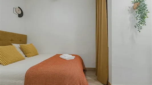 Rooms in Cornellà de Llobregat - photo 3