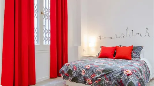 Rooms in Barcelona Ciutat Vella - photo 1