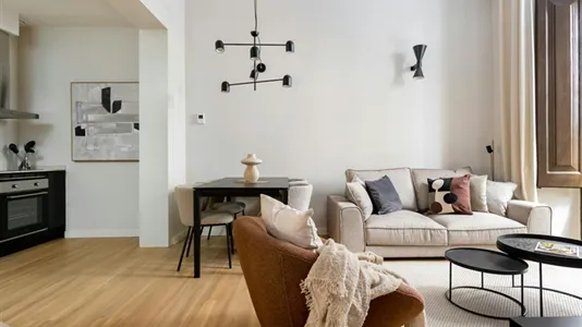 Apartments in Barcelona Ciutat Vella - photo 4