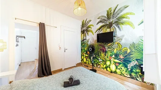 Apartments in Lyon - photo 2