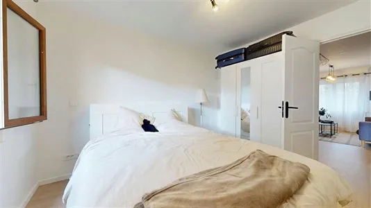 Rooms in Saint-Julien-en-Genevois - photo 4