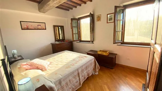 Houses in Montespertoli - photo 1
