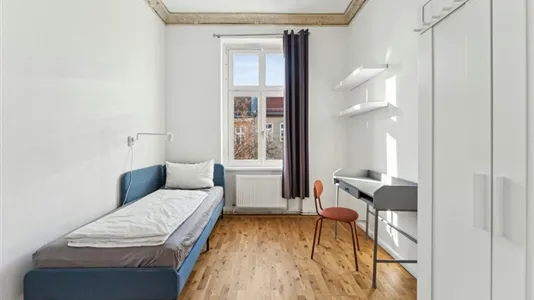 Apartments in Location is not specified - photo 5