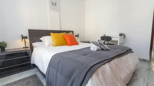 Rooms in Málaga - photo 6