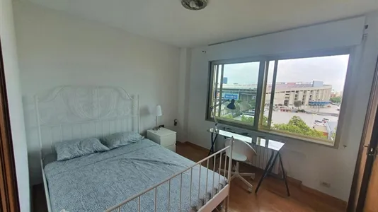 Rooms in Barcelona Les Corts - photo 2
