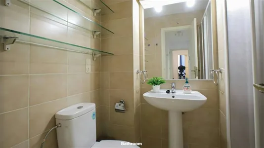 Rooms in Valencia L'Eixample - photo 10