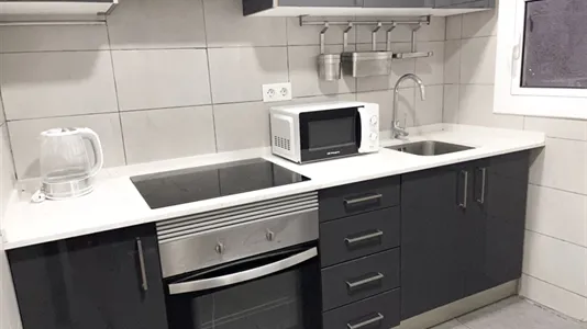 Rooms in Barcelona Ciutat Vella - photo 6