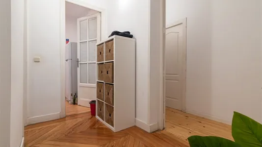 Rooms in Madrid Centro - photo 8